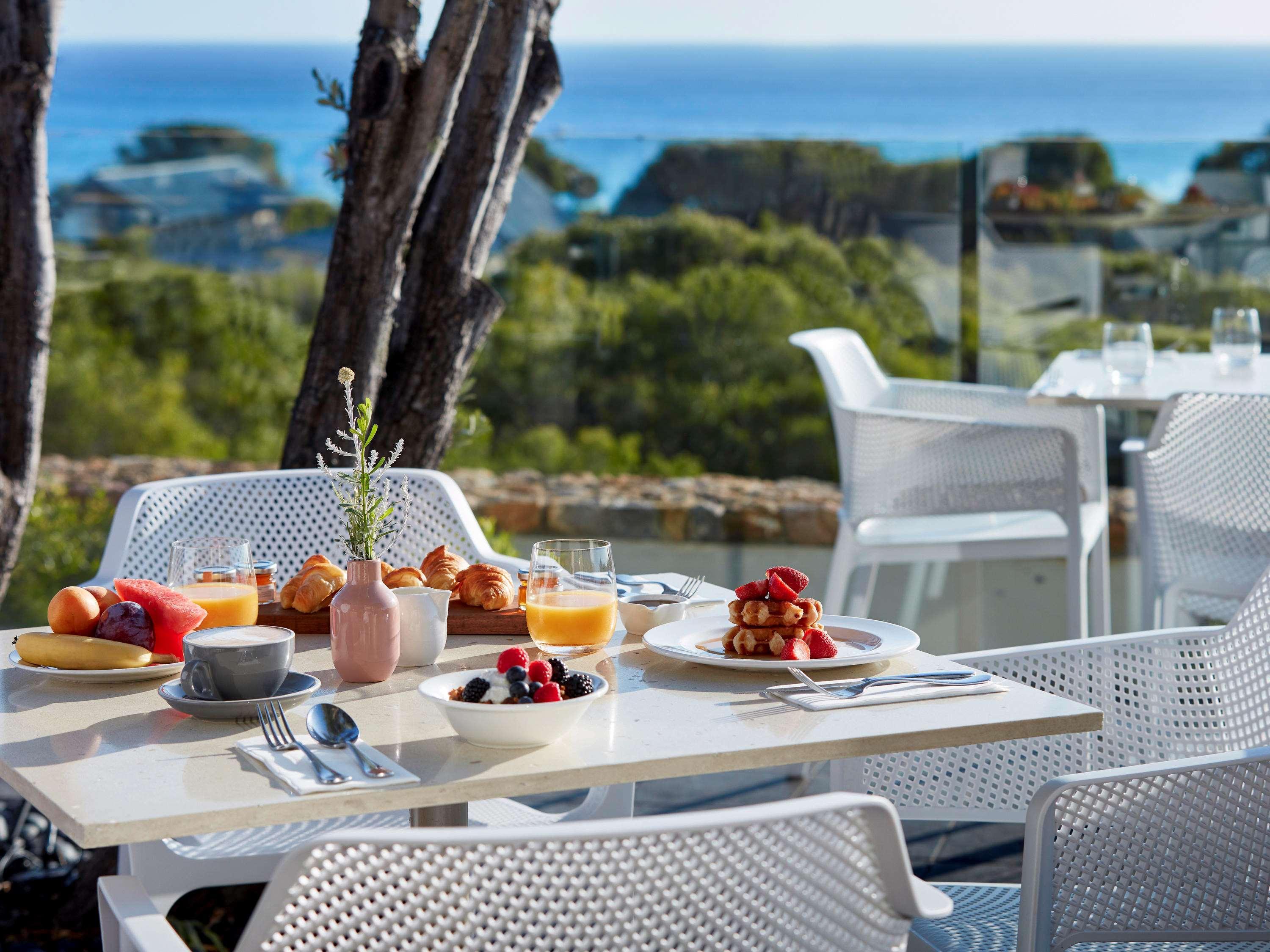 Pullman Bunker Bay Resort Margaret River Dunsborough Exterior foto Breakfast at the hotel