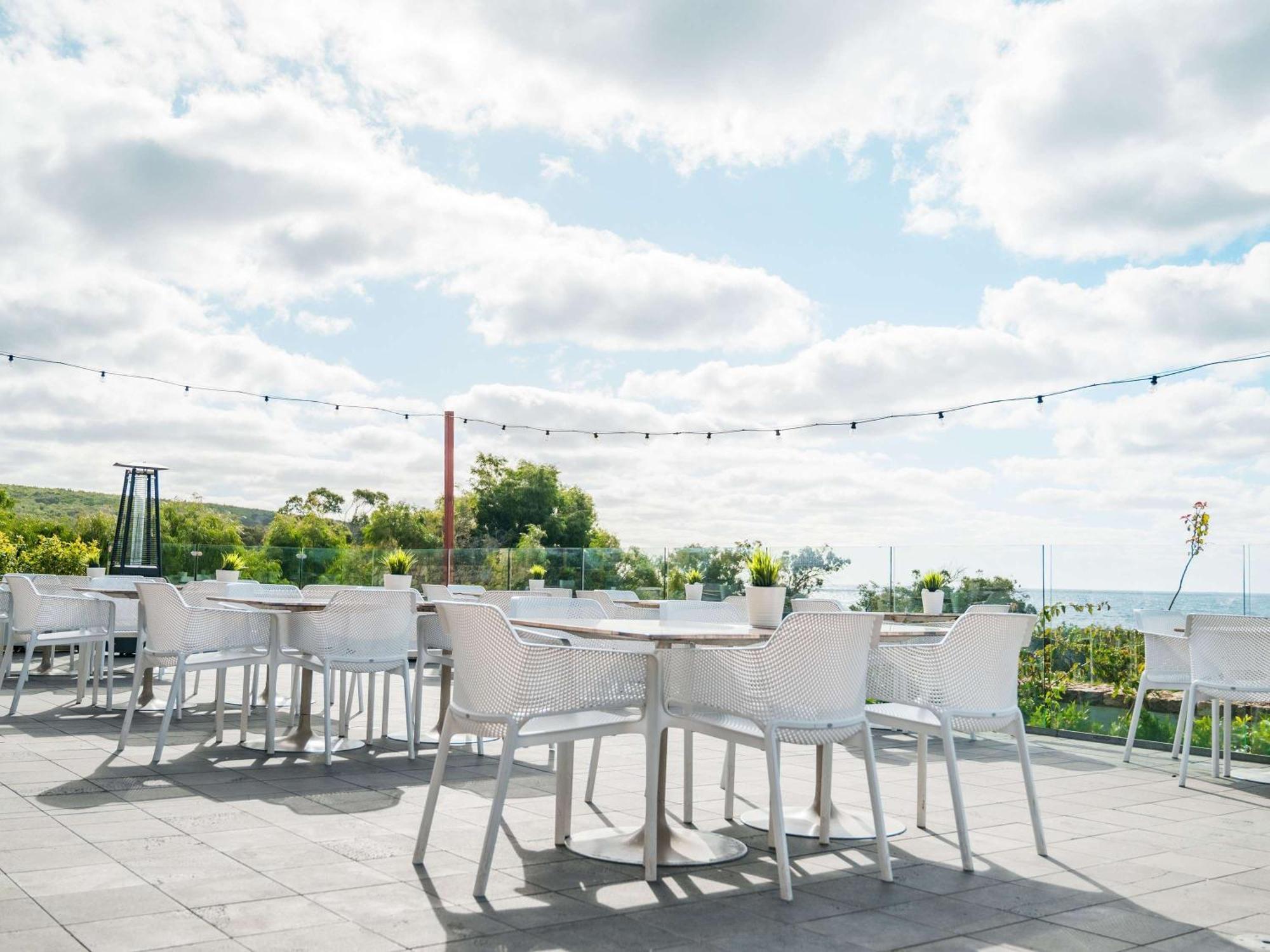 Pullman Bunker Bay Resort Margaret River Dunsborough Exterior foto The rooftop terrace at the National Maritime Museum