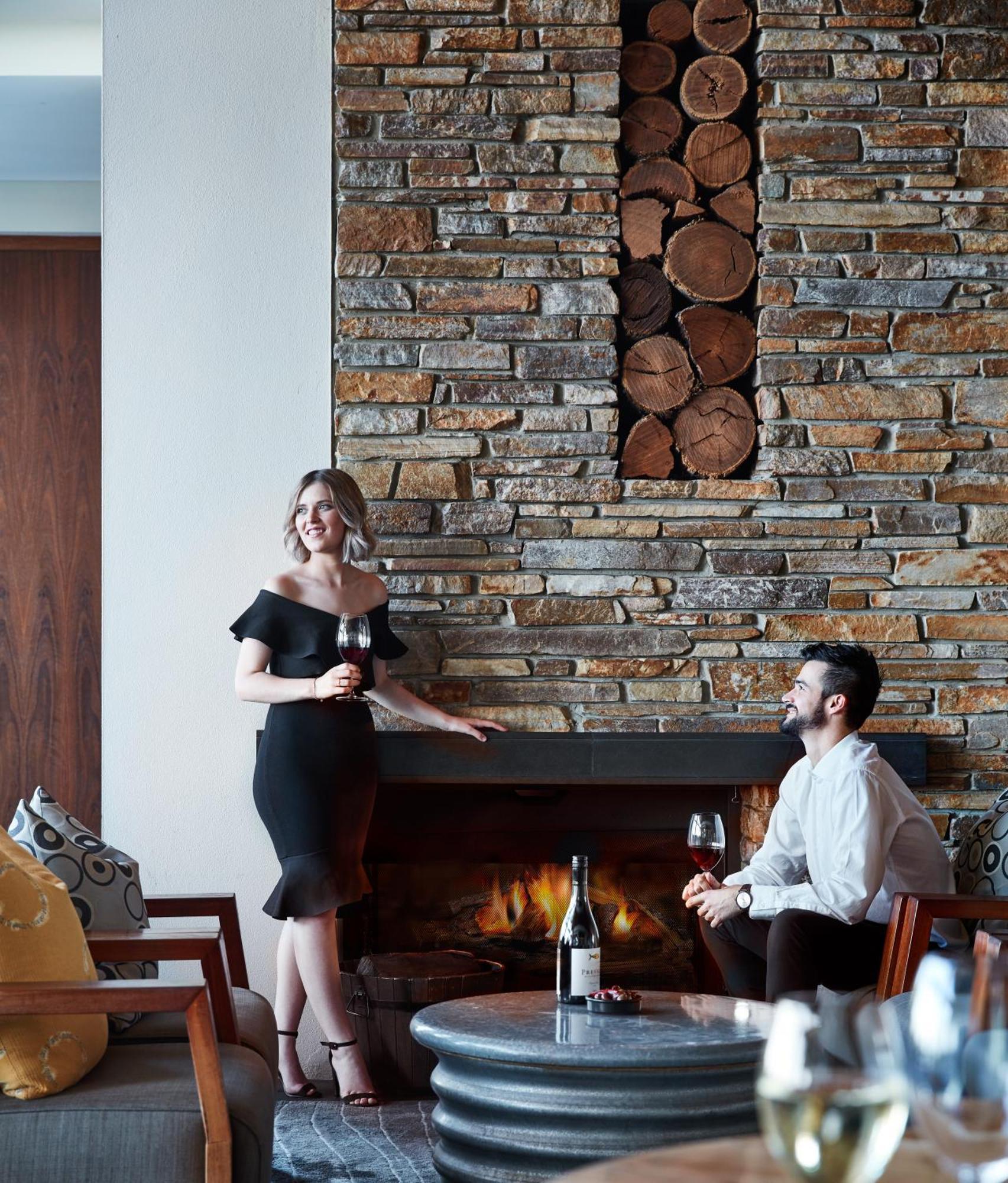 Pullman Bunker Bay Resort Margaret River Dunsborough Exterior foto A fireplace in a hotel