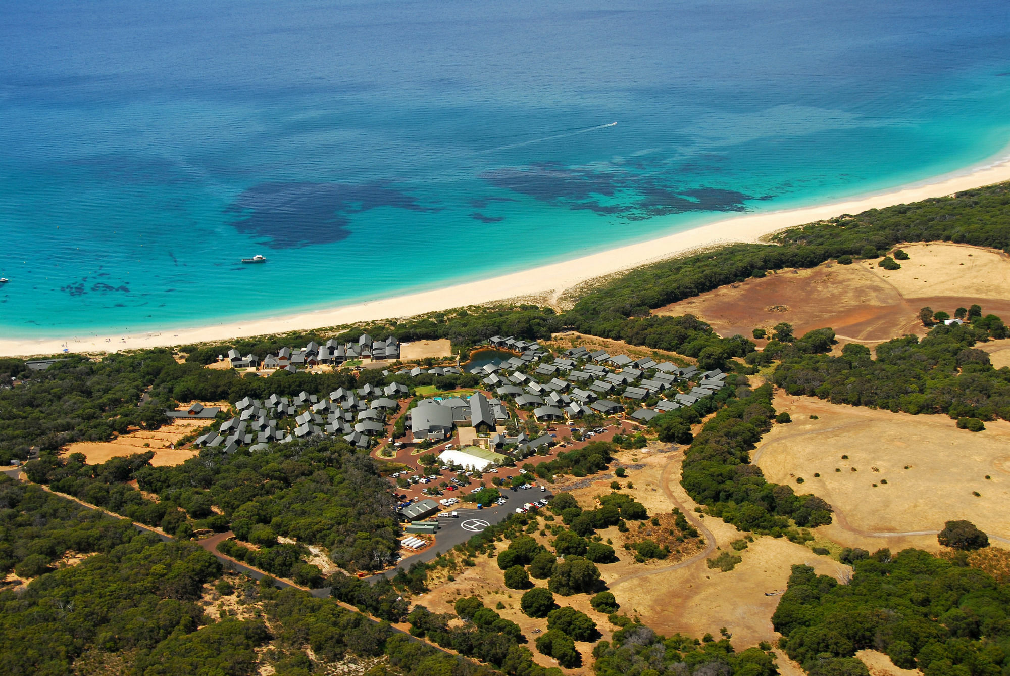 Pullman Bunker Bay Resort Margaret River Dunsborough Exterior foto Aerial view of the town